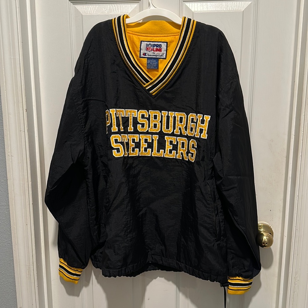 Vintage Pittsburg Steelers pullover windbreaker large NFL PRO LINE Champion